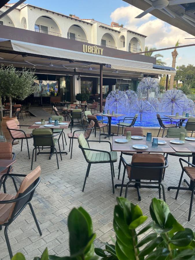Papho'S Mare Apts Paphos 外观 照片