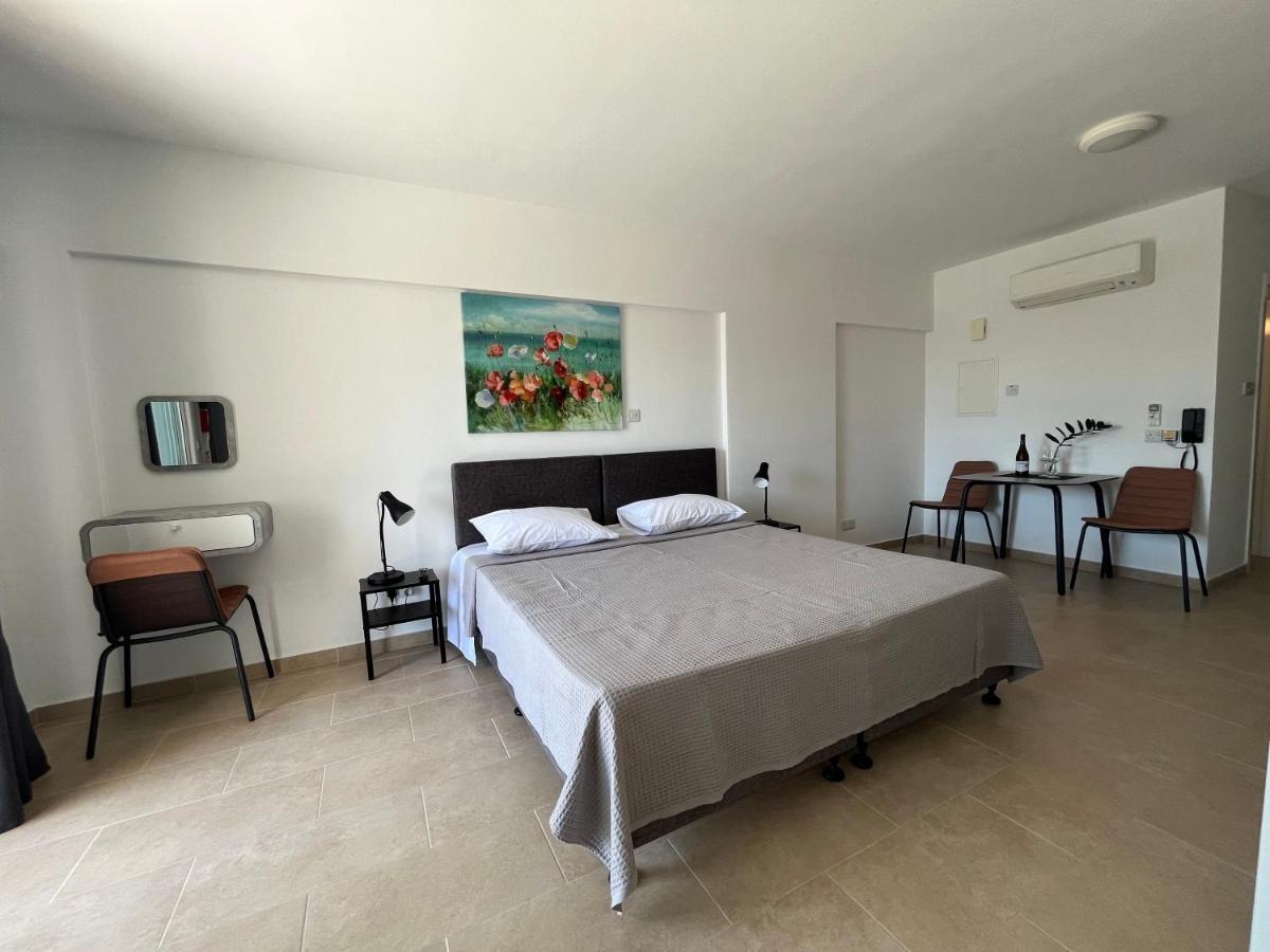 Papho'S Mare Apts Paphos 外观 照片