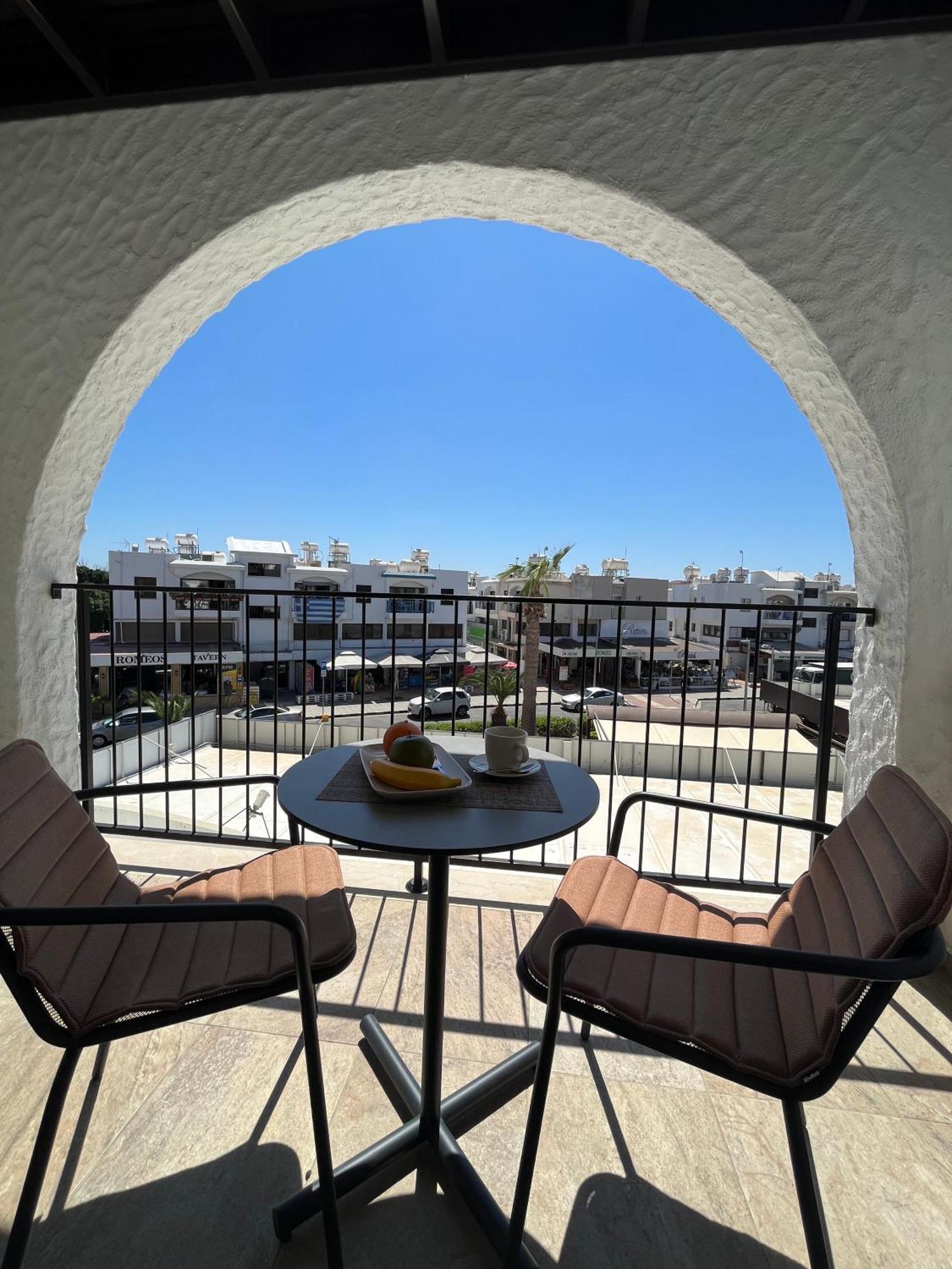 Papho'S Mare Apts Paphos 外观 照片